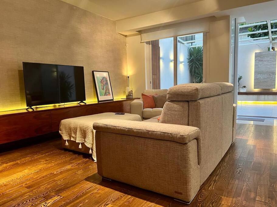 Pembroke St Julians Luxury, Comfort, Location Esterno foto