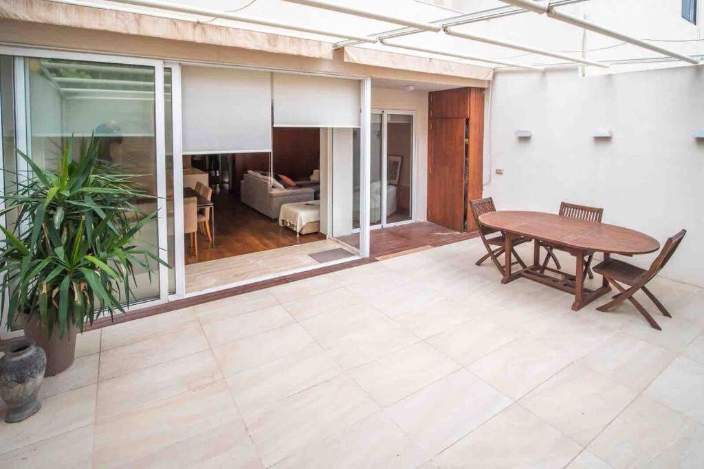 Pembroke St Julians Luxury, Comfort, Location Esterno foto